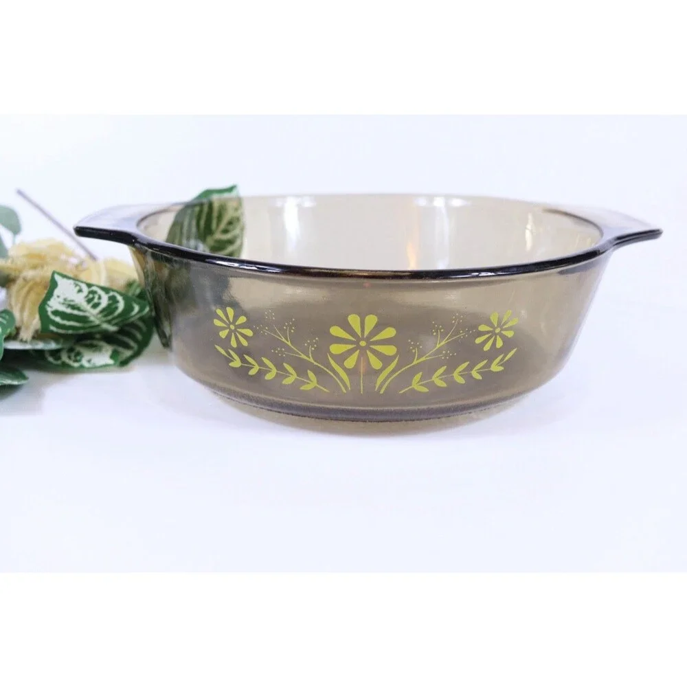 Vintage Glasbake Round Amber Casserole Dish 1.5 QT Yellow Daisy 8.5”